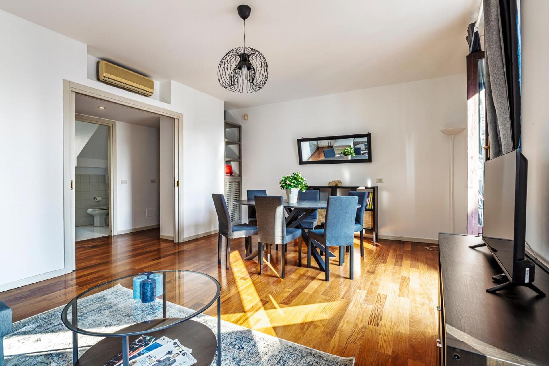 Elegant 2 Bedrooms Apartments Near Duomo Milan Bagian luar foto