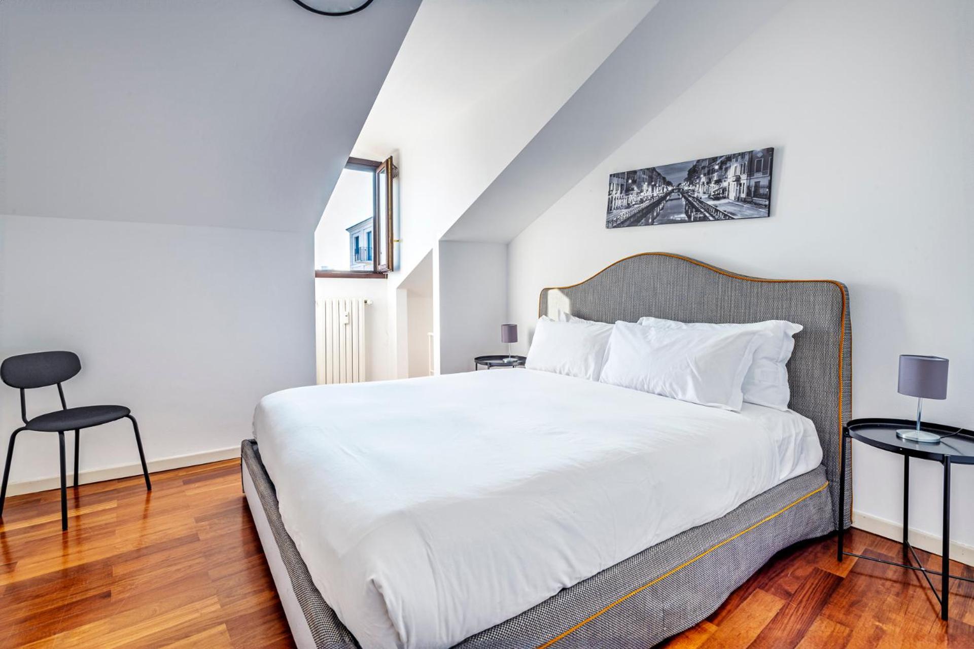 Elegant 2 Bedrooms Apartments Near Duomo Milan Bagian luar foto