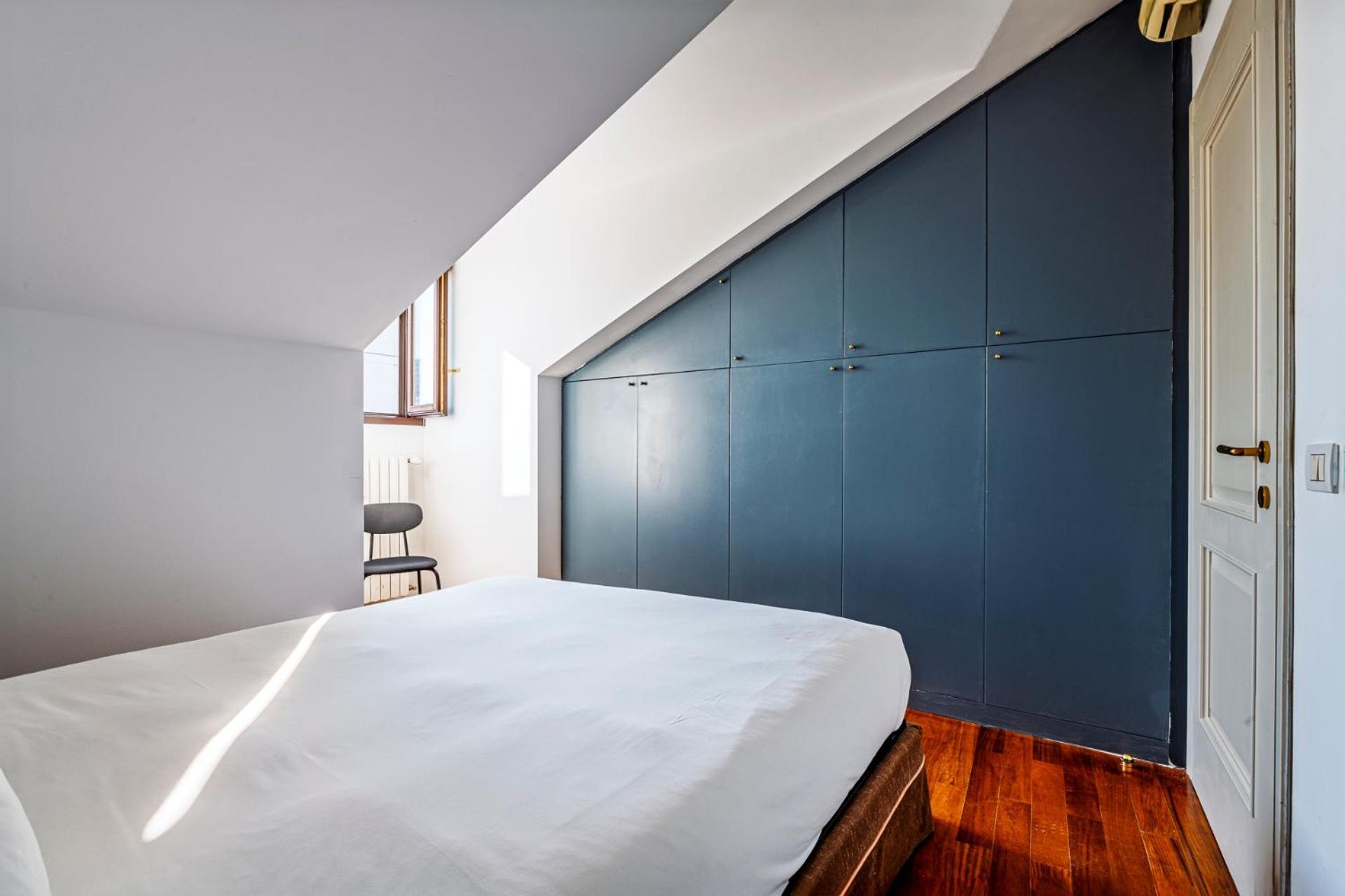 Elegant 2 Bedrooms Apartments Near Duomo Milan Bagian luar foto
