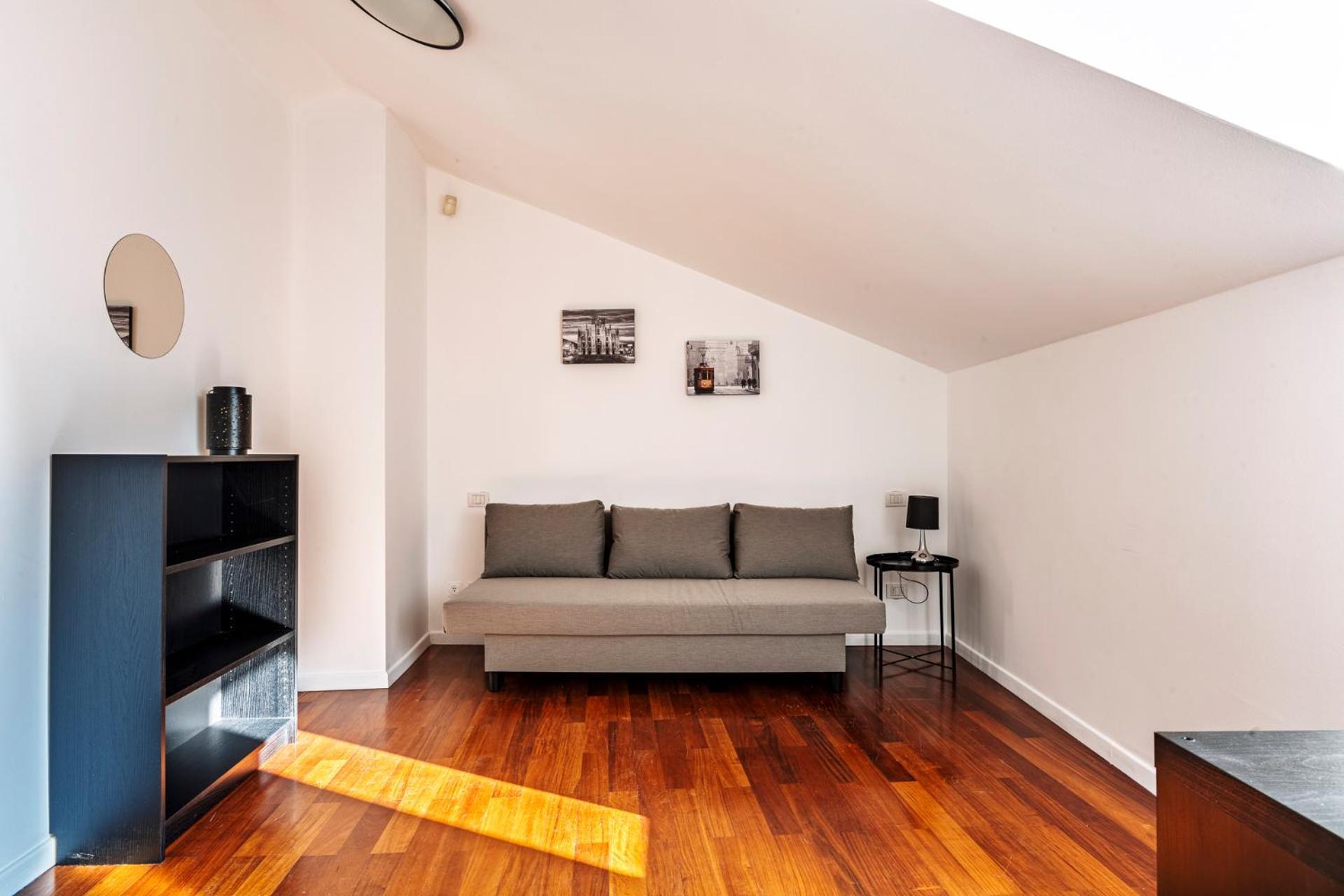 Elegant 2 Bedrooms Apartments Near Duomo Milan Bagian luar foto